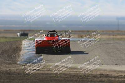 media/Oct-26-2025-CalClub SCCA (Sun) [[8ce1e69566]]/Group 6/Grapevine/